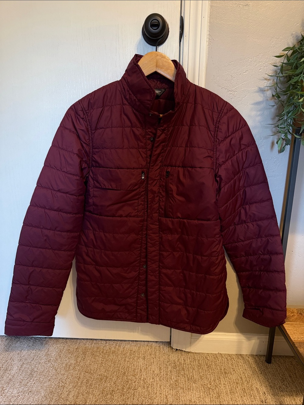 Women’s Quilted Lightweight Northface Jacket - Burgundy